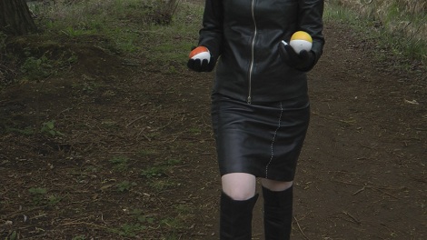 emily-juggling-balls-in-leather-gloves-and-leather-jacket